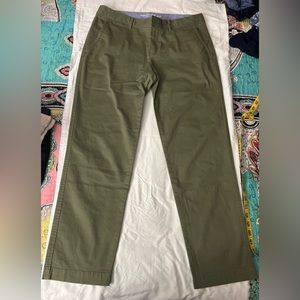 Women- Banana republic city chino size 8